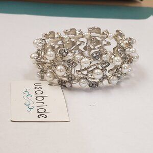 USABRIDE, NWT, silver pearl, clear rhinestone stretch bridal bracelet